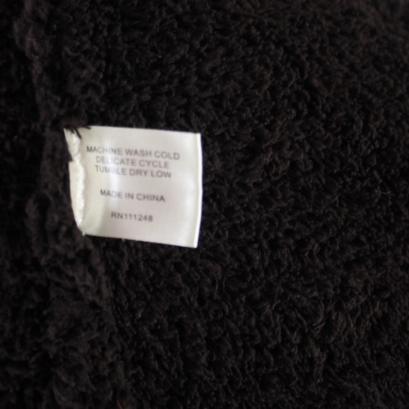 Barefoot Dreams Black and Tan Robe - Picture 6 of 6